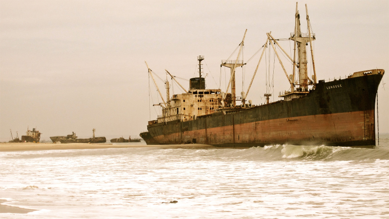 Illustration for article titled 30 Beautifully Haunting Shipwrecks From Around the World